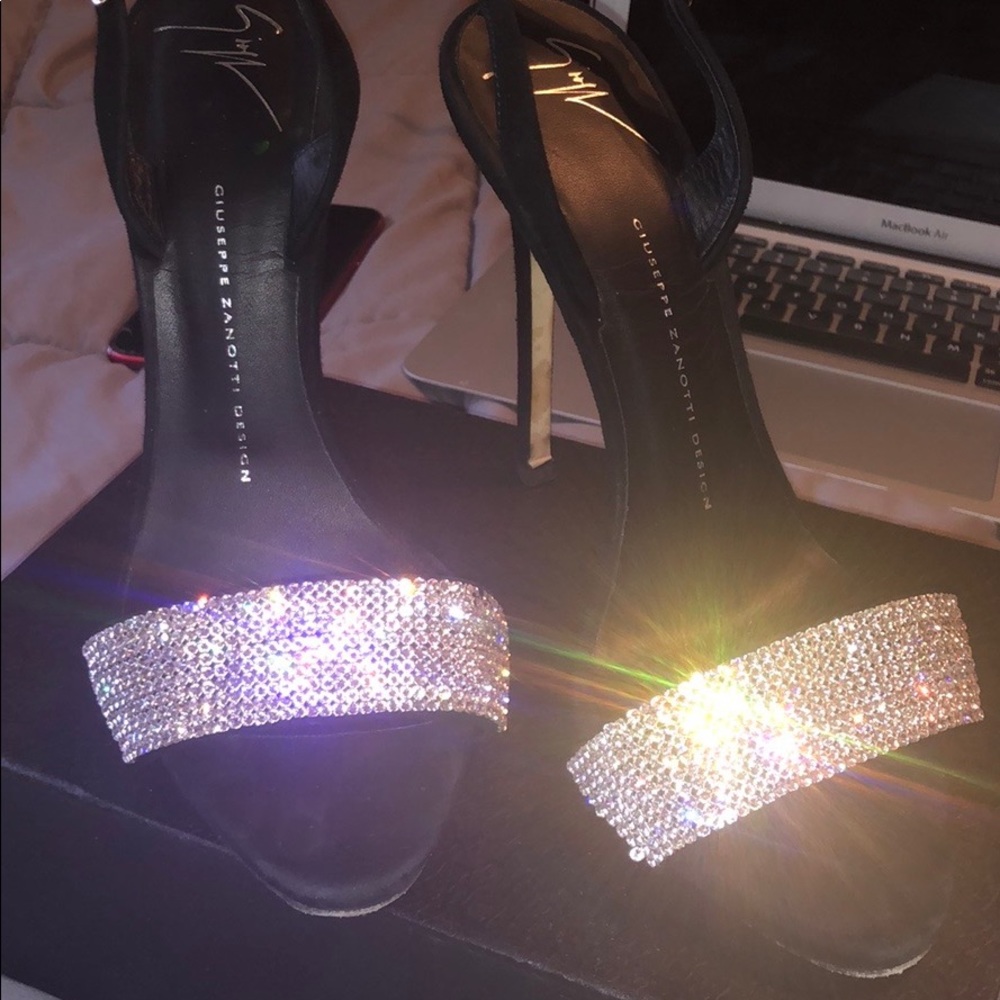 100% Authentic Sexy Swarovski Crystal Heel